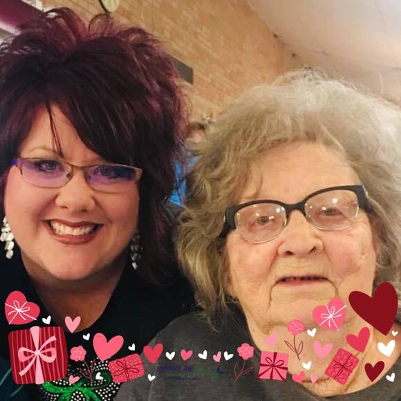 Amanda Mcfarlen - Poshmark Profile Picture of Amanda Mcfarlen (@mandamoe1999) on Poshmark