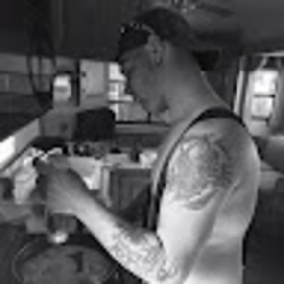 Paul Aylwin - Poshmark Profile Picture of Paul Aylwin (@paulmslouna) on Poshmark