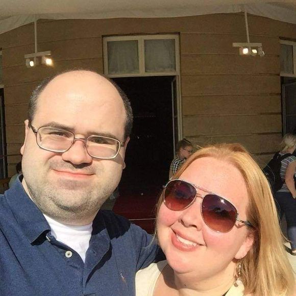 Profile Picture of Leigh Selby craven (@loveleleigh) on Poshmark