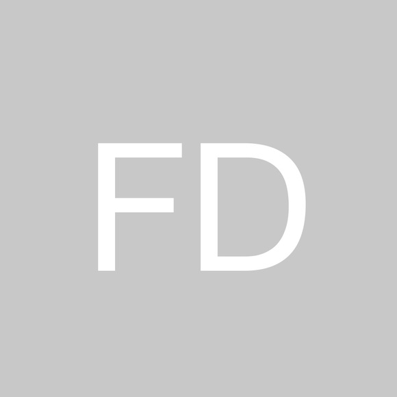 Profile Picture of Floriano Davd (@danagenshaft) on Poshmark