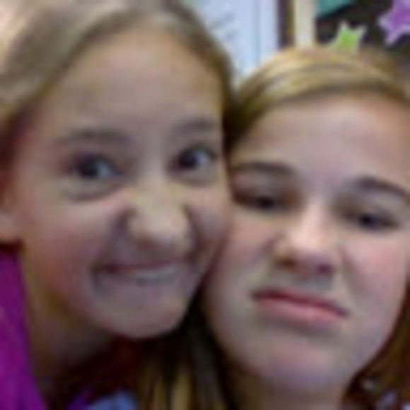 Olivia Zullig - Poshmark Profile Picture of Olivia Zullig (@ozullig) on Poshmark