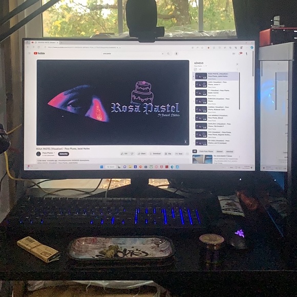 Profile Picture of Kevin Valladares (@kevinvallada575) on Poshmark