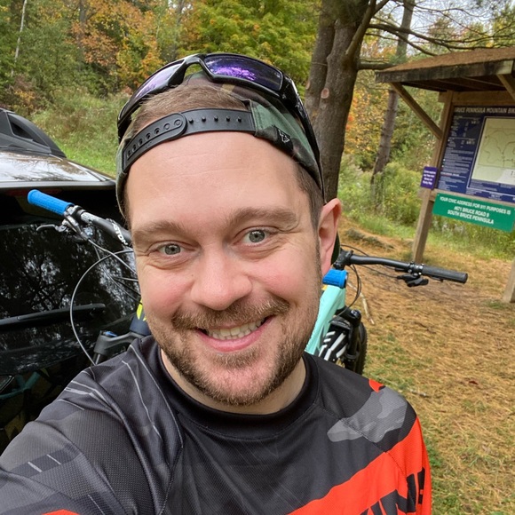 Profile Picture of Greg Shannon (@greg_shannon) on Poshmark