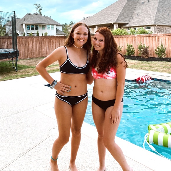 Profile Picture of Kendall Ward (@kendallward23) on Poshmark