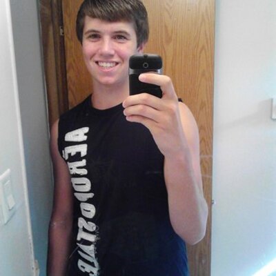 Profile Picture of Eli Hendrix (@EliHendrix_32) on Twitter