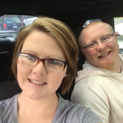 Profile Picture of April Coffman (@Mrs_SunShine93) on Twitter