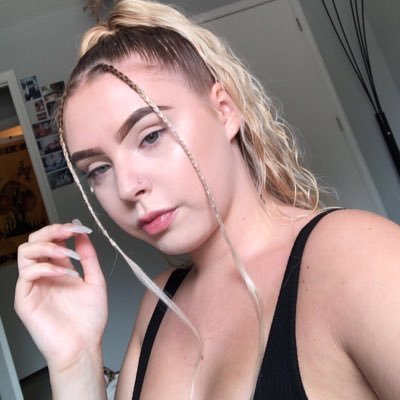 Profile Picture of Rachel (@R_hammock) on Twitter