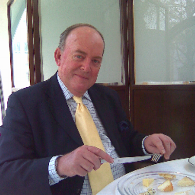 Profile Picture of Derek Skinner (@merechat) on Twitter