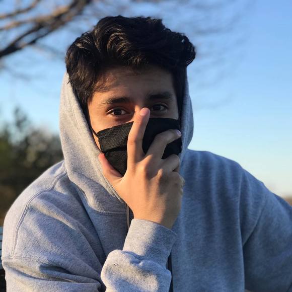 Profile Picture of Jason Vega (@jasonv01) on Poshmark