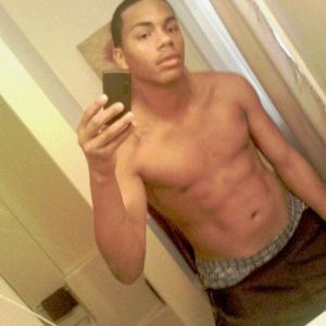 Profile Picture of Lil Lou (@tailpalz) on Myspace