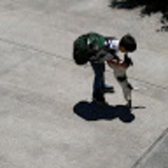 Profile Picture of Xin Li (@foj9703) on Poshmark