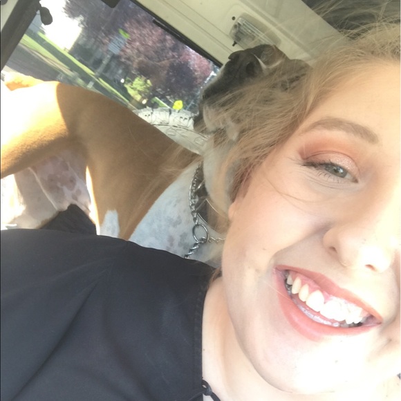 Profile Picture of Emma Kanthack (@emmakanthack) on Poshmark