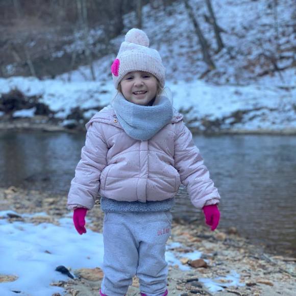 Profile Picture of Renee Knight (@reneeknight155) on Poshmark