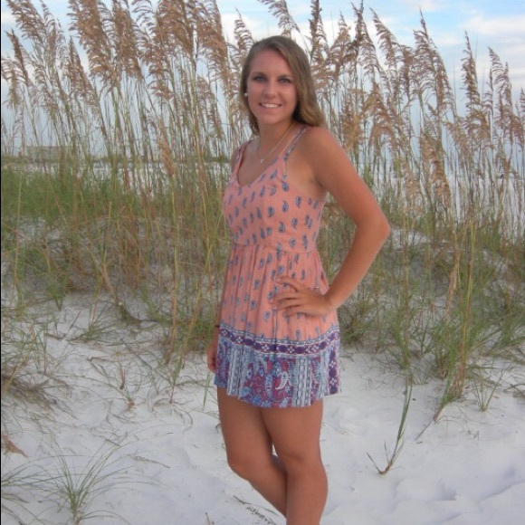 Profile Picture of Sarah Metcalf (@sarahemetcalf) on Poshmark
