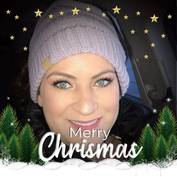 Profile Picture of Robin Prescott (@robin2323) on Poshmark