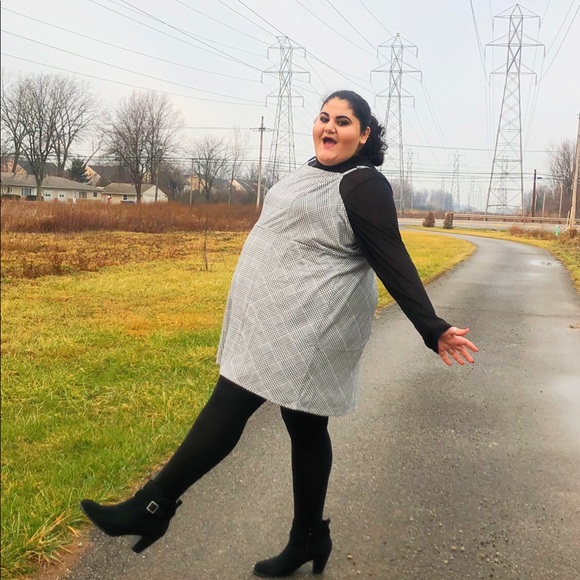 Profile Picture of Lujayne Jasser (@lujayne_j) on Poshmark