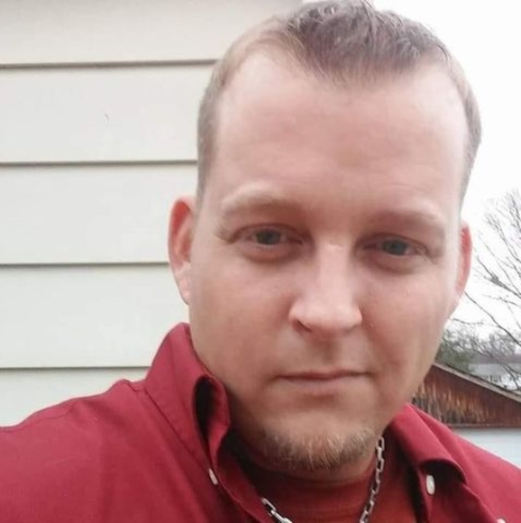 Profile Picture of John Bowen (@bowenjohn840) on Poshmark