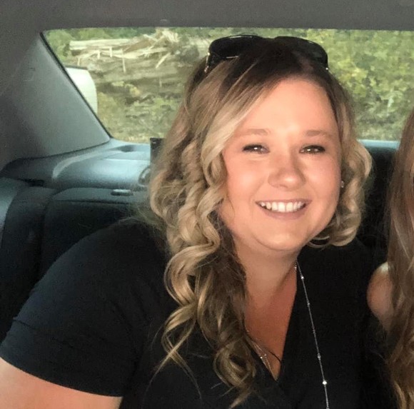 Profile Picture of Julia Naslund (@julianaslund) on Poshmark