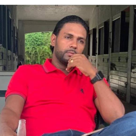 Profile Picture of Joel Cid (@joel_almonte01) on Poshmark