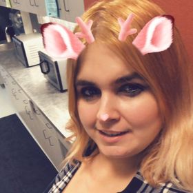 Profile Picture of Cassandra Tyree (@vampcupcake) on Pinterest