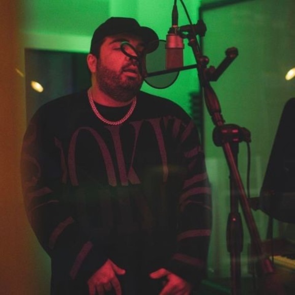 Profile Picture of Alex Nirgianakis (@alexnirgianakis) on Poshmark