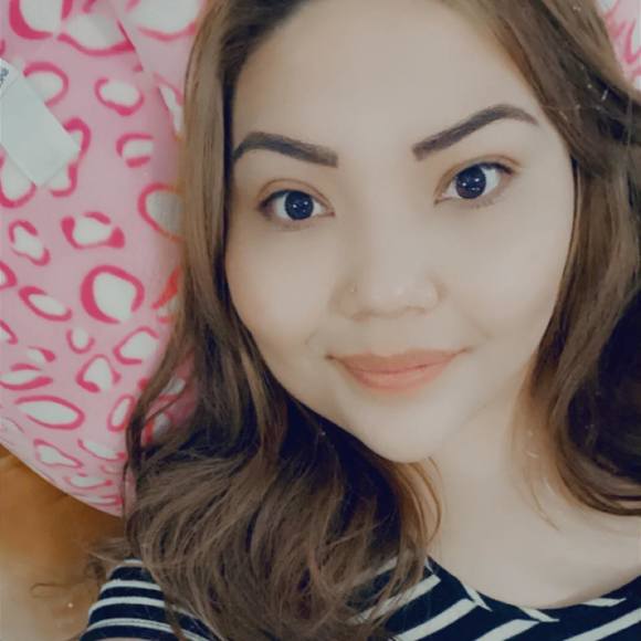 Profile Picture of Shawntelle Duran (@shawntelleduran) on Poshmark