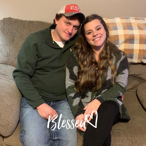 Alex Scharnhorst - Poshmark Profile Picture of Alex Scharnhorst (@scharnybaby4) on Poshmark