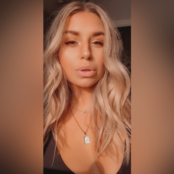 Profile Picture of Libby Coleman (@libbycoleman11) on Poshmark