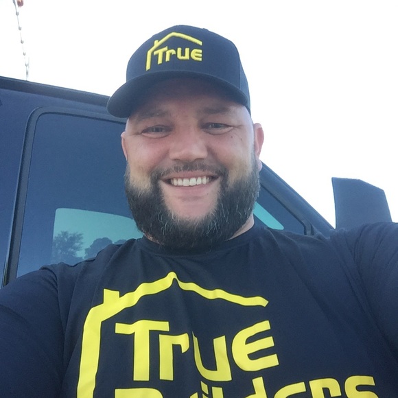 Profile Picture of Brandon Collier (@bcollier81) on Poshmark