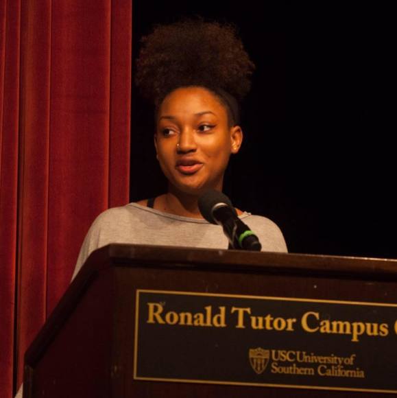 Profile Picture of Alexis Augustine (@alexisaugustine) on Poshmark