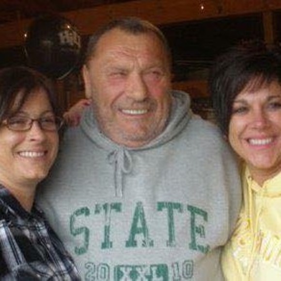 Profile Picture of Sandy Binder (@sandybinder) on Poshmark