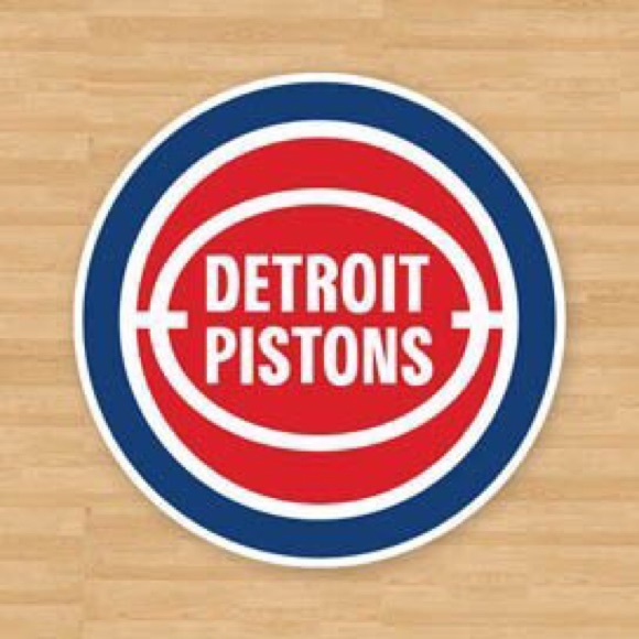 Profile Picture of Rivaldo Tobia (@rivaldot) on Poshmark