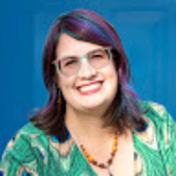 Profile Picture of Christine Leininger (@christineutopia) on Poshmark