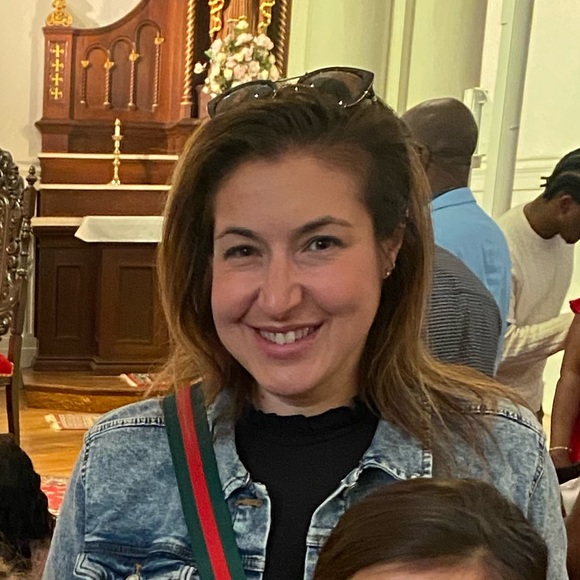 Amanda Halloran - Poshmark Profile Picture of Amanda Halloran (@acm613) on Poshmark