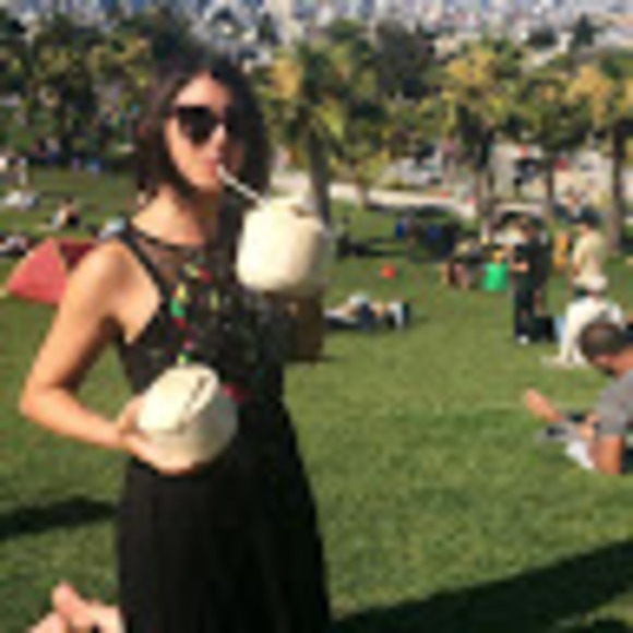 Profile Picture of Monica Cicciarelli (@msoelzerelli) on Poshmark