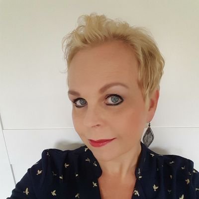 Profile Picture of Simone Wildenborg (@Simone210572) on Twitter