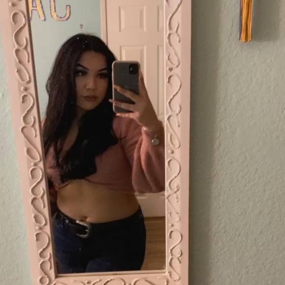 Profile Picture of Sol Rodriguez (@solrodriguezz) on Poshmark