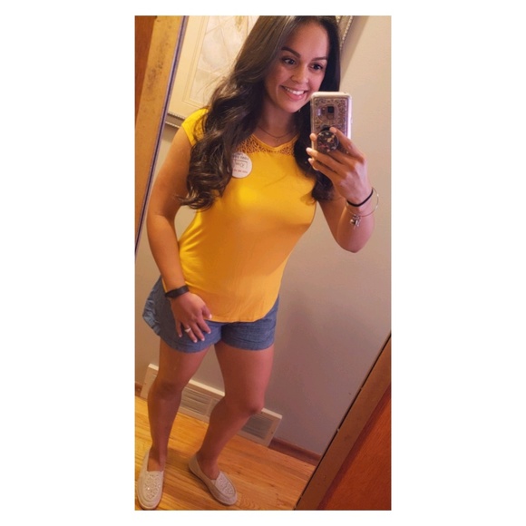 Profile Photo of Priscilla Acuna (@acunap14) on Poshmark