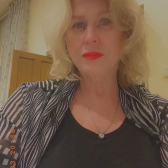 Profile Picture of Debra Jungclaus (@djungclaus) on Poshmark