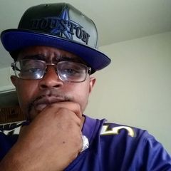 Profile Picture of carlrobbins955 (@carlrobbins955) on Tiktok