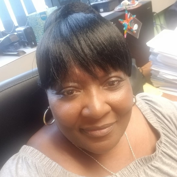Profile Picture of Debbie Mallory-mattox (@dmallorymattox) on Poshmark
