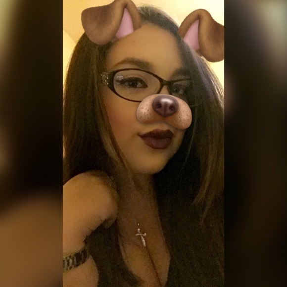 Profile Picture of Damaris Bernal (@dbernal428) on Poshmark