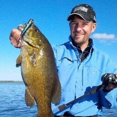 Profile Picture of Tom McMurray (@rippinrap) on Twitter