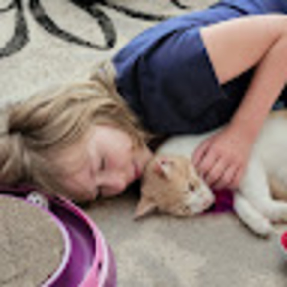 Profile Picture of Barb Berchou (@barbberchou) on Poshmark
