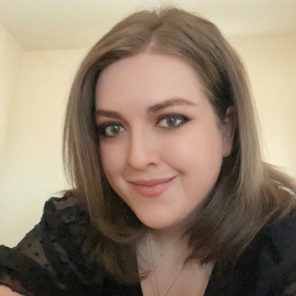 Profile Picture of Cyndi Leitzman (@mcleitzman) on Poshmark