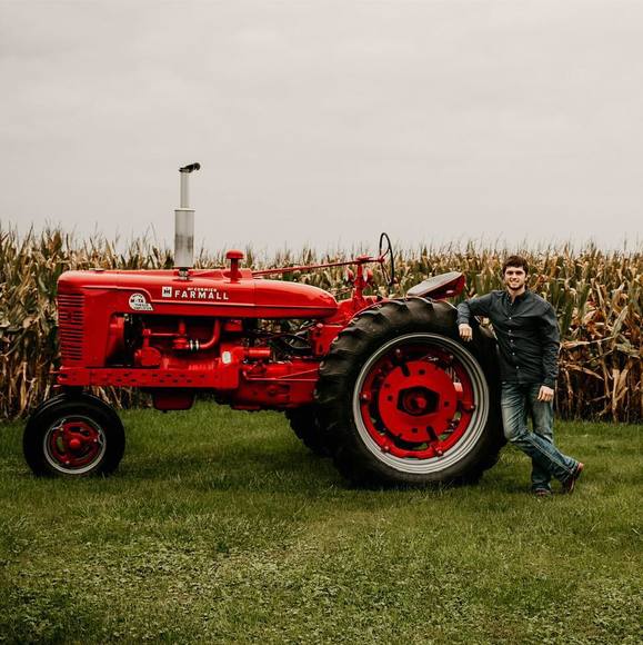 Profile Picture of Jacob Schoen (@jacobcvse) on Poshmark