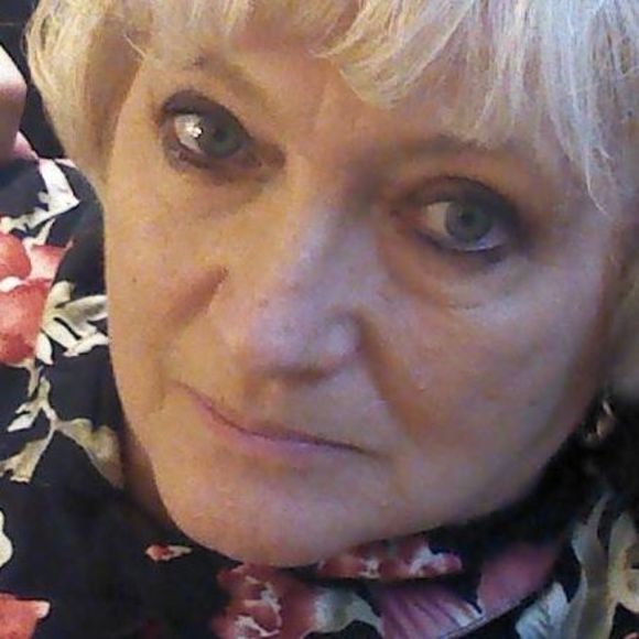 Profile Picture of Nancy Gandy (@nancyogandy) on Poshmark