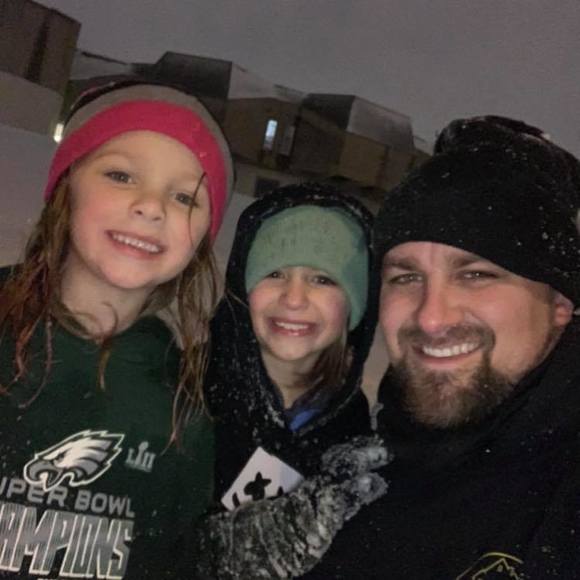 Profile Picture of Besigns Apelt (@besigns11) on Poshmark