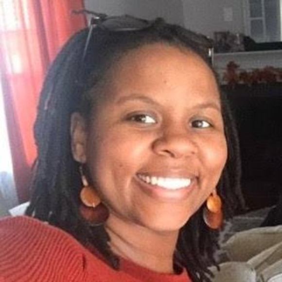 Profile Picture of Ramona Dowdell (@ramonadowdell18) on Poshmark