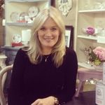 Profile Picture of Lisa Devine (@devineelegancepaintedfurniture) on Instagram
